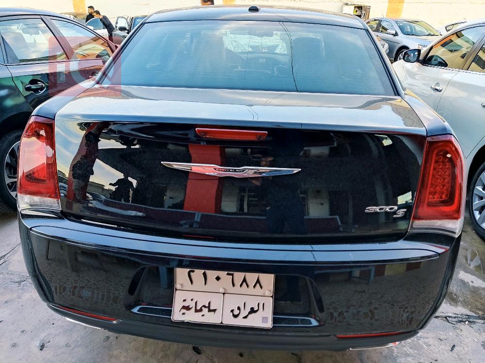 کرایسلەر 300